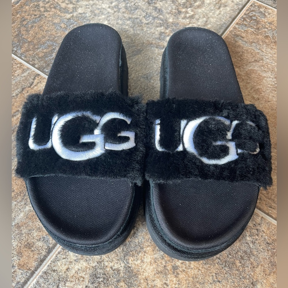 UGG Laton Fur Slide Sandals- Black/White, Women’s Size 7